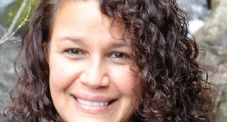 Deanna Kaufman - Headshot Photo